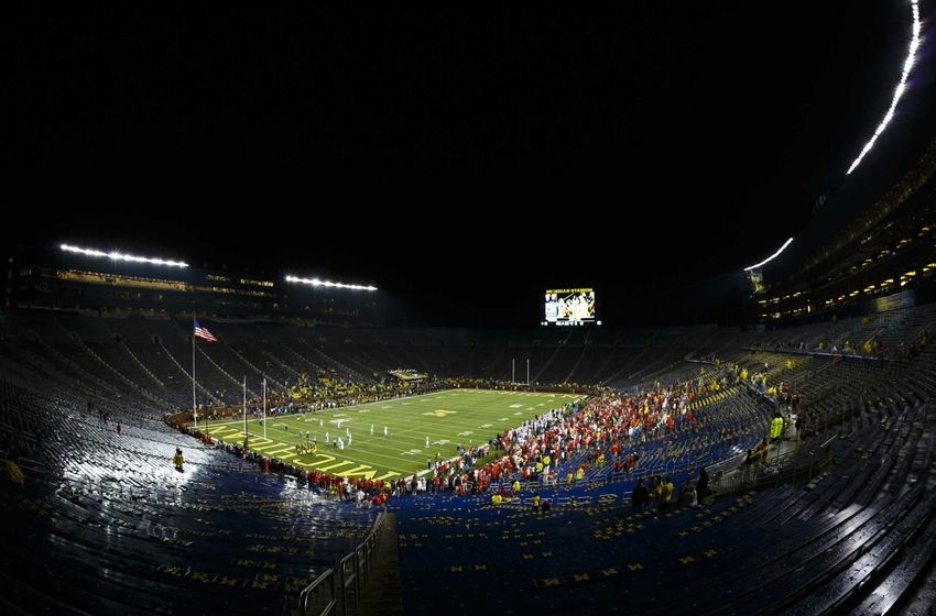 [Image: ncaa-football-utah-michigan1-850x560.jpg]